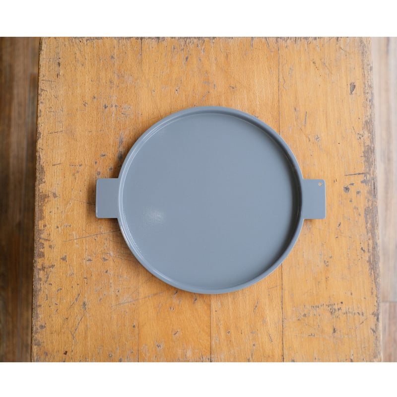 yumiko iihoshi porcelain / ʻColoredʼ aluminum t