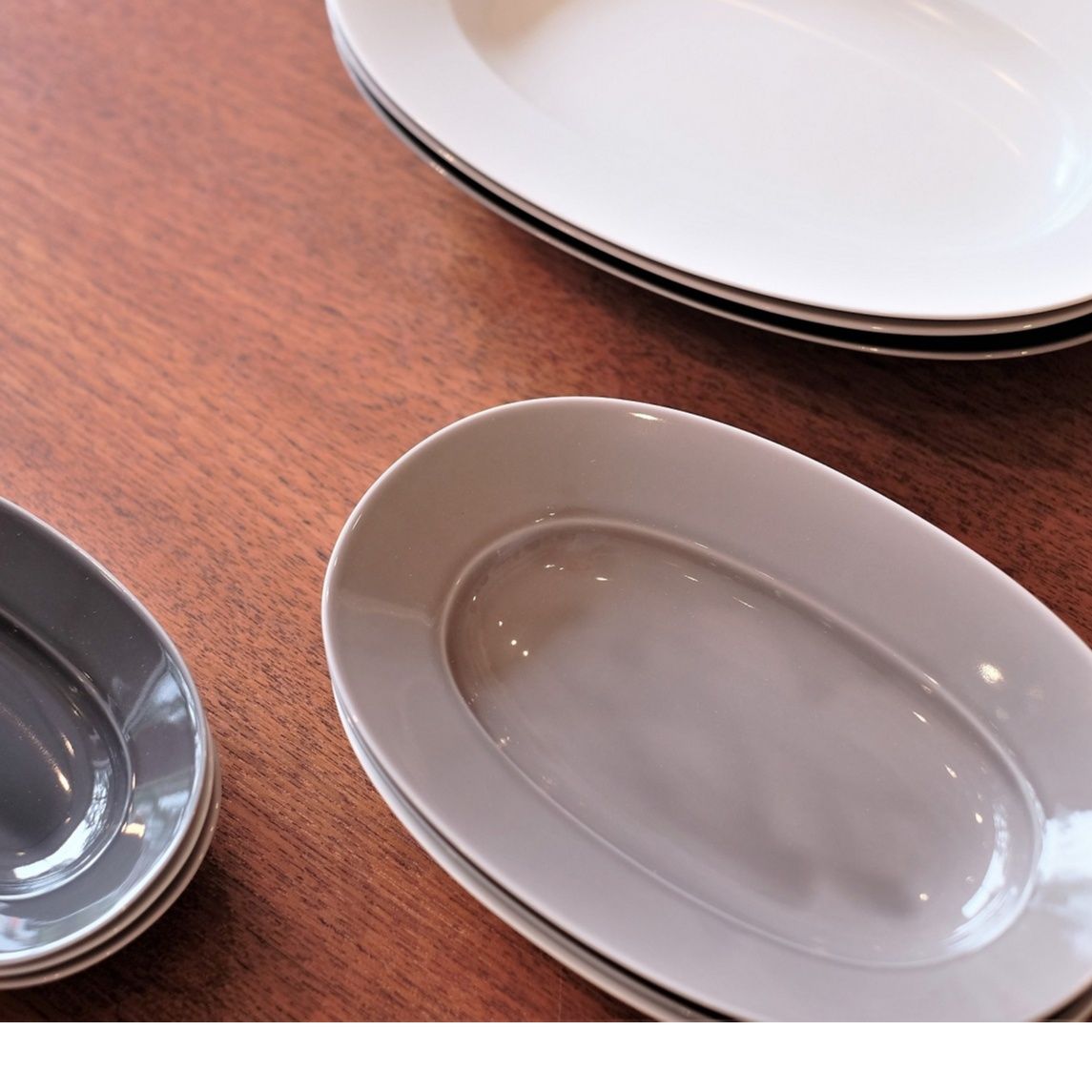 yumiko iihoshi イイホシユミコ　オーバルプレートM 3枚セット yumiko iihoshi porcelain / oval plate M | mothe