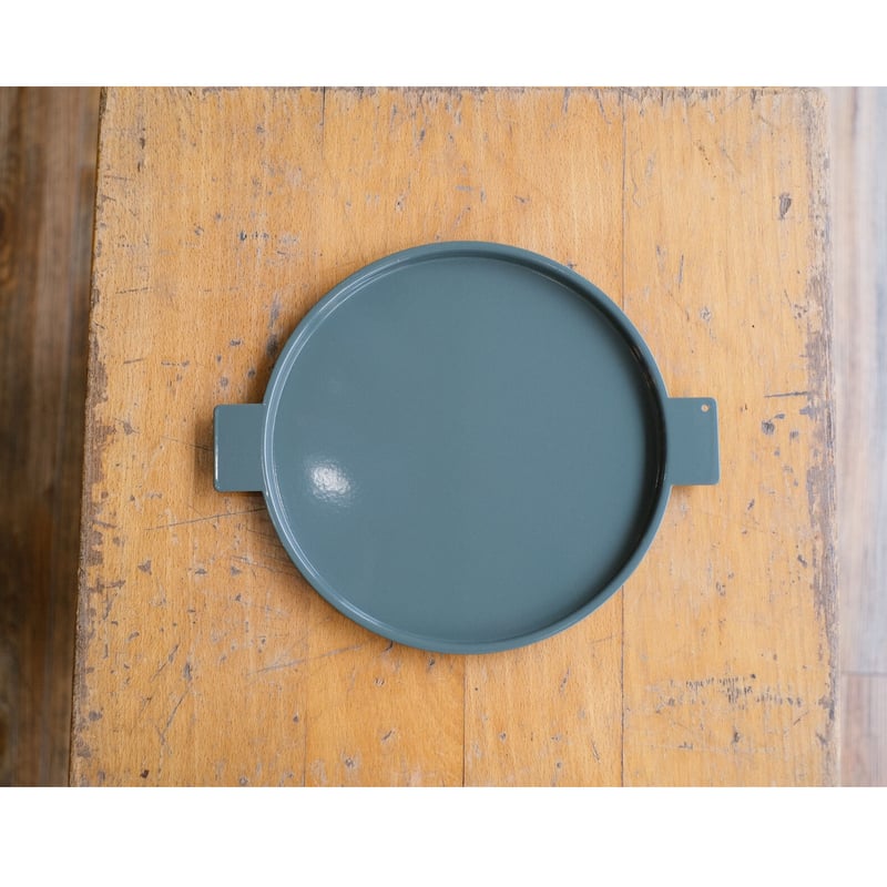 yumiko iihoshi porcelain / ʻColoredʼ aluminum t