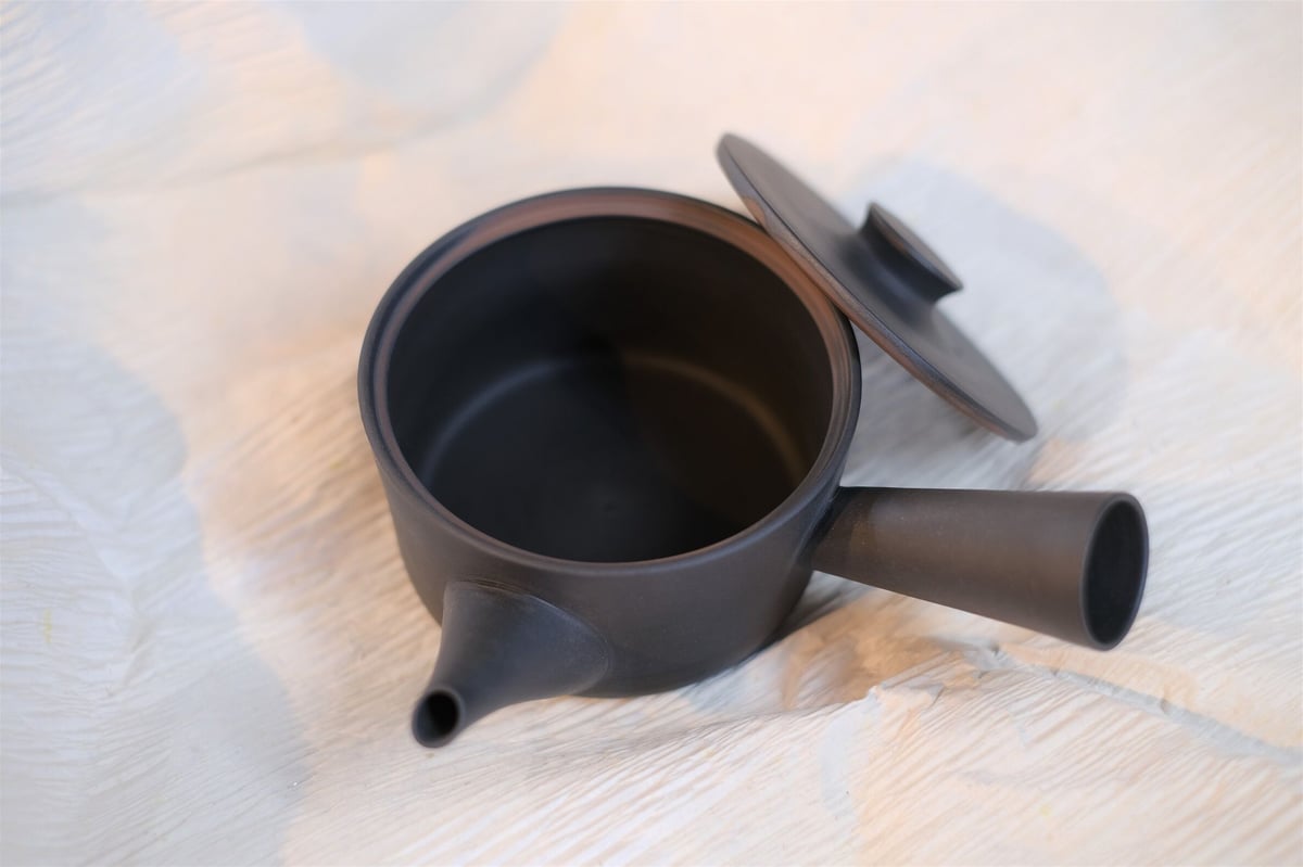 yumiko iihoshi porcelain / kyu-su (kuro) L | mo