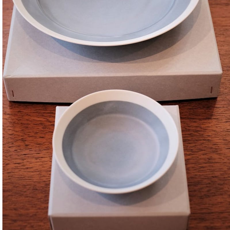 yumiko iihoshi porcelain / with4 gray 12 plate