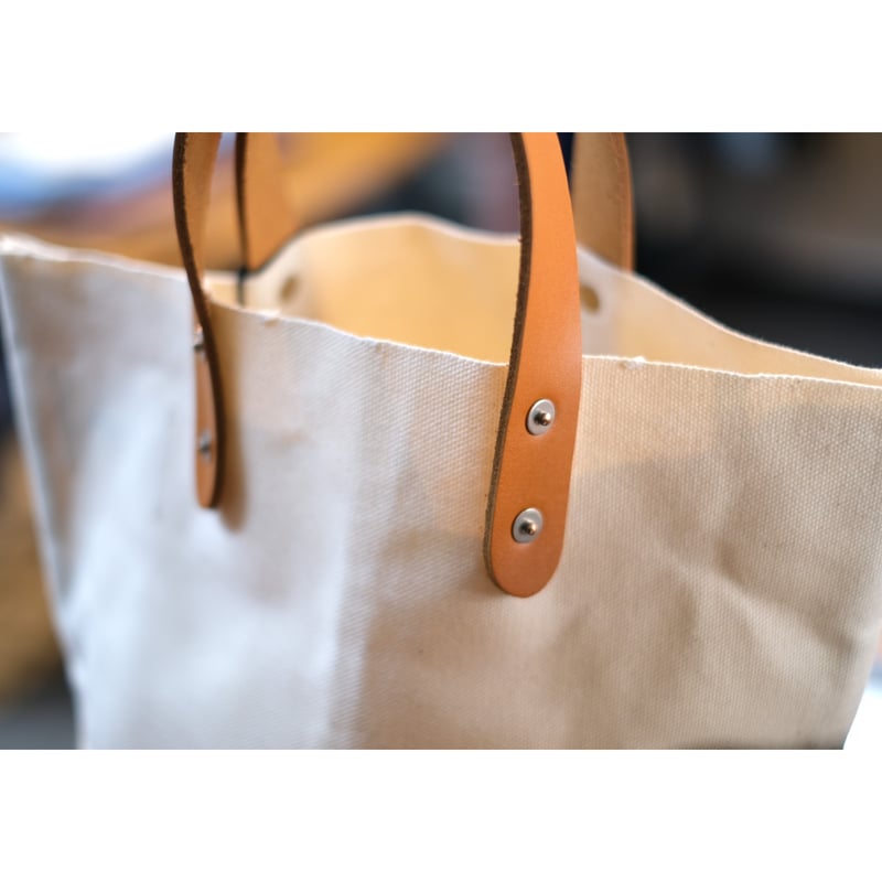 TEMBEA / DELIVERY TOTE SMALL RIVET | mother duc