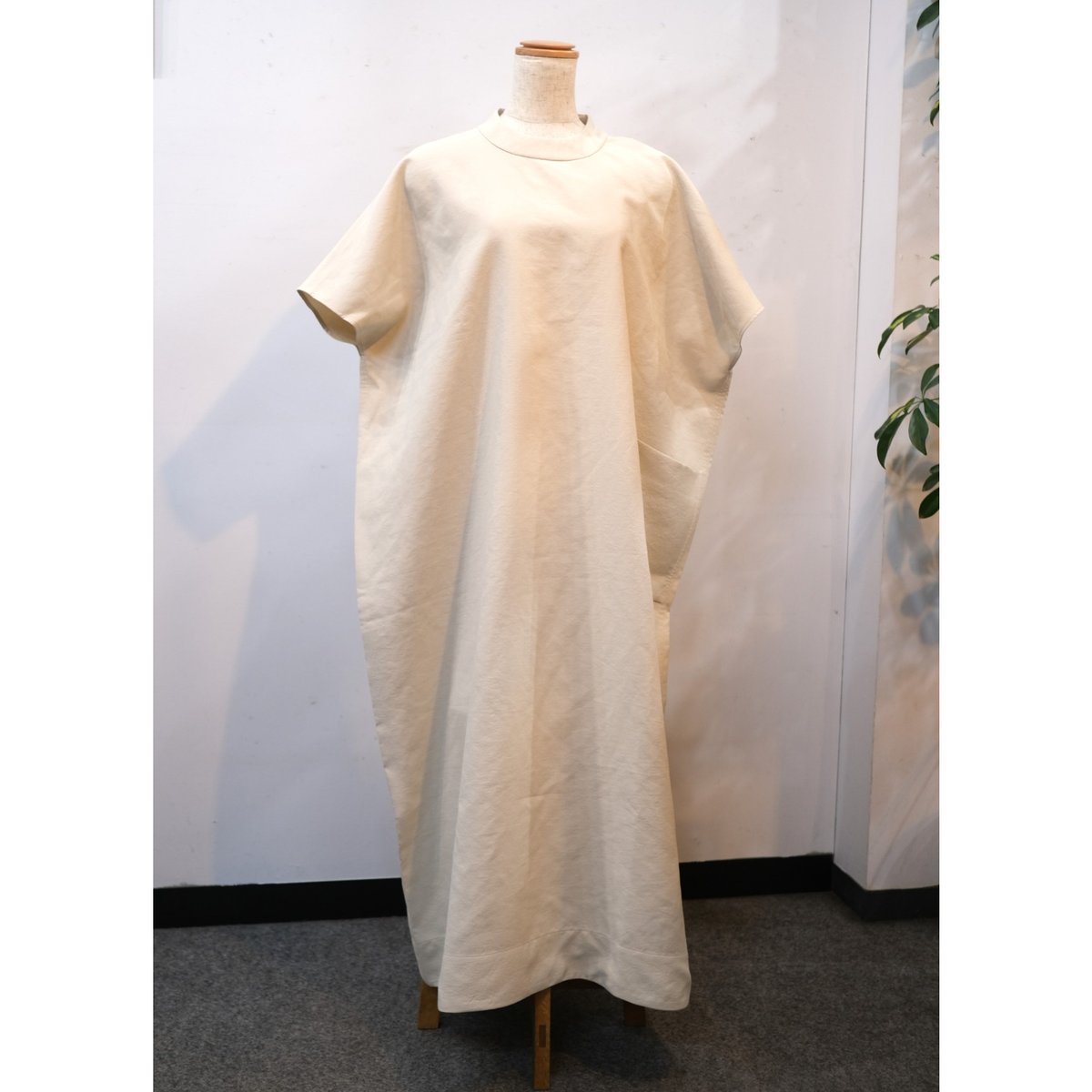 ヒムカシ(サリゲナク)スクエアフレンチチュニック fit=scale-down,w=1200