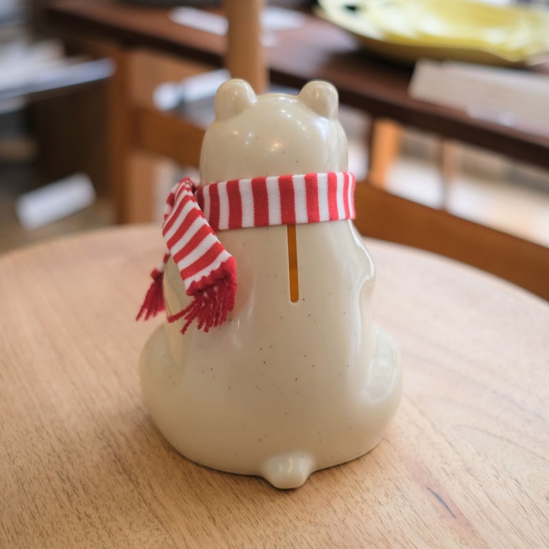 シロクマ貯金箱 (Polar Bear Money Box) 2021マフラー付 | moth シロクマ貯金箱 (Polar Bear Money Box) 2021マフラー付 | moth