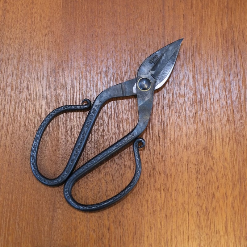 TAjiKA / BRANCH & ROOT SHEARS | mother duck ON