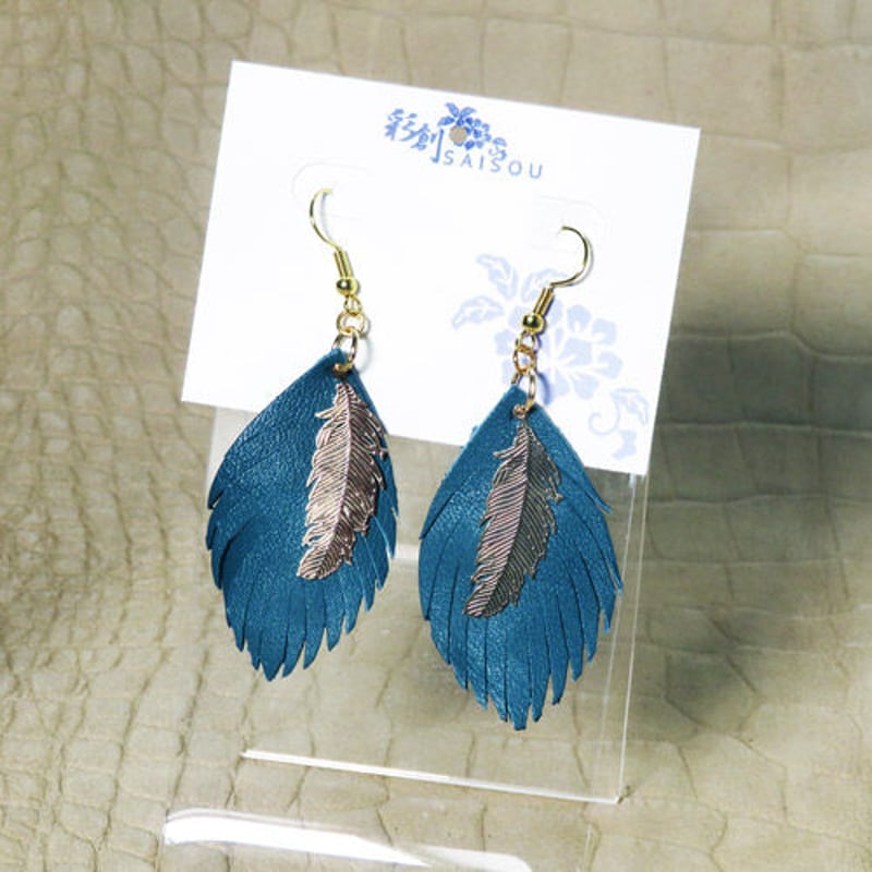 TOGA PULLA ターコイズ 羽根モチーフ ピアス TOGA PULLA ターコイズ 羽根モチーフ ピアス - メルカリ