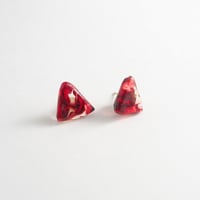 赤いピアス