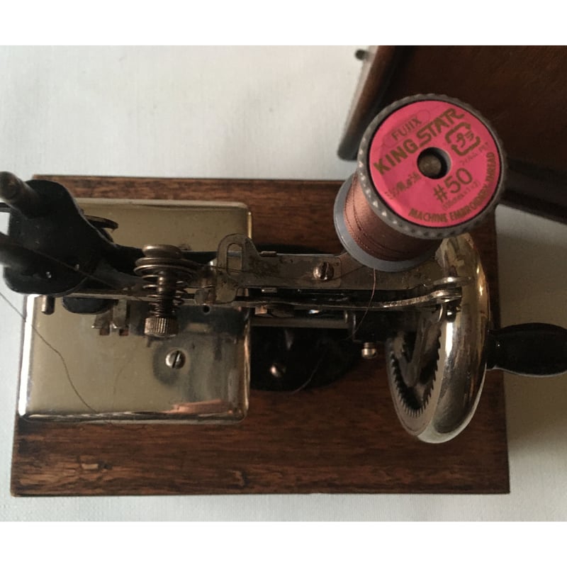 手動式小型ミシン Lead machine (引き出し無し） 昭和初期頃 | れいゆ