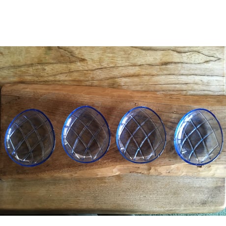 プレスガラス　卵型小皿ブルーガラス　昭和３０年代