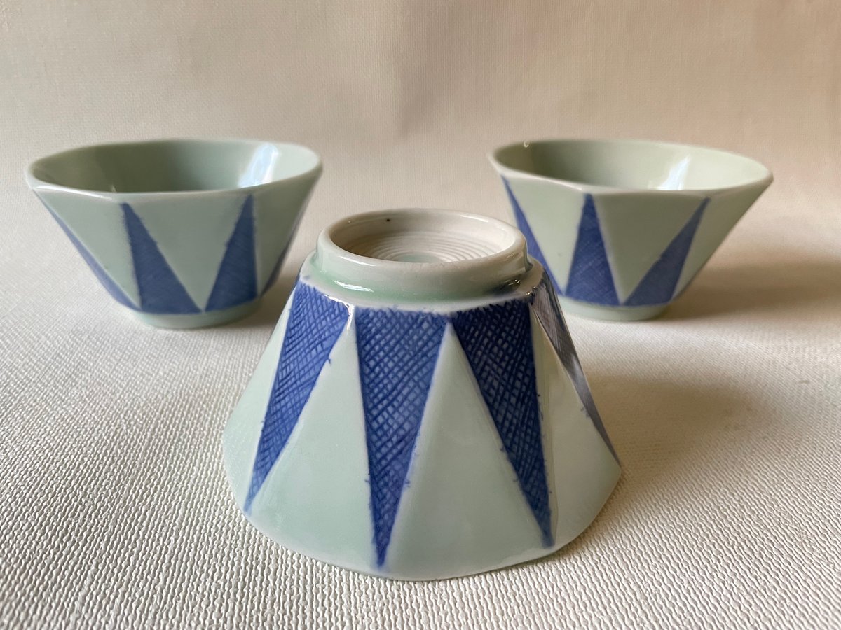 瀬戸焼 青磁九角向付 三角文様 昭和 | れいゆぅる rayures