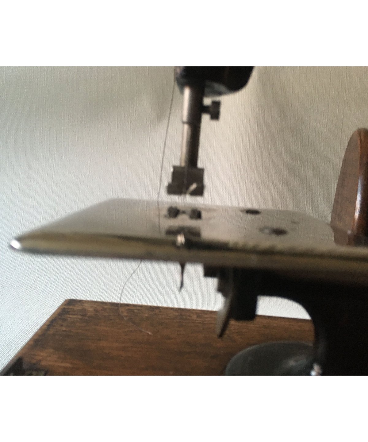 手動式小型ミシン Lead machine (引き出し無し） 昭和初期頃 | れいゆ