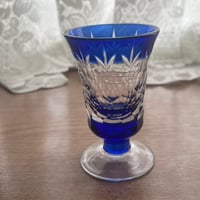 脚付青切子リキュールグラス