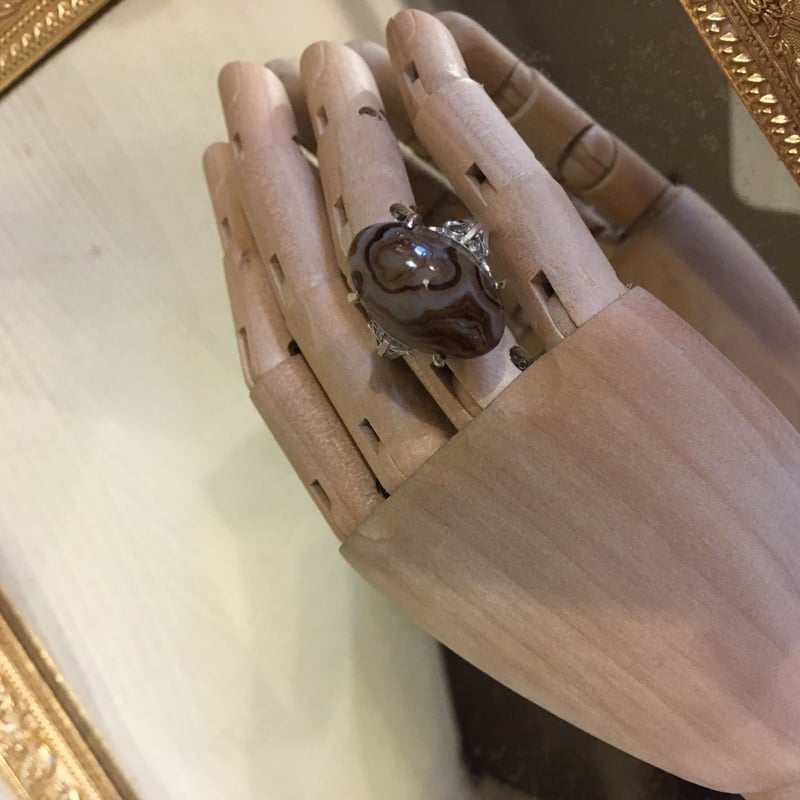 ヴィンテージ天眼石(ブラウン縞メノウ）リング 唐草台座 K14WG