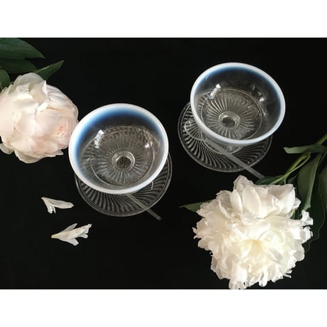 大正ガラス 朱緋色 花型 氷裂紋 朝顔コップ 氷コップ 大正ガラス 朱緋色 花型 氷裂紋 朝顔コップ 氷コップ