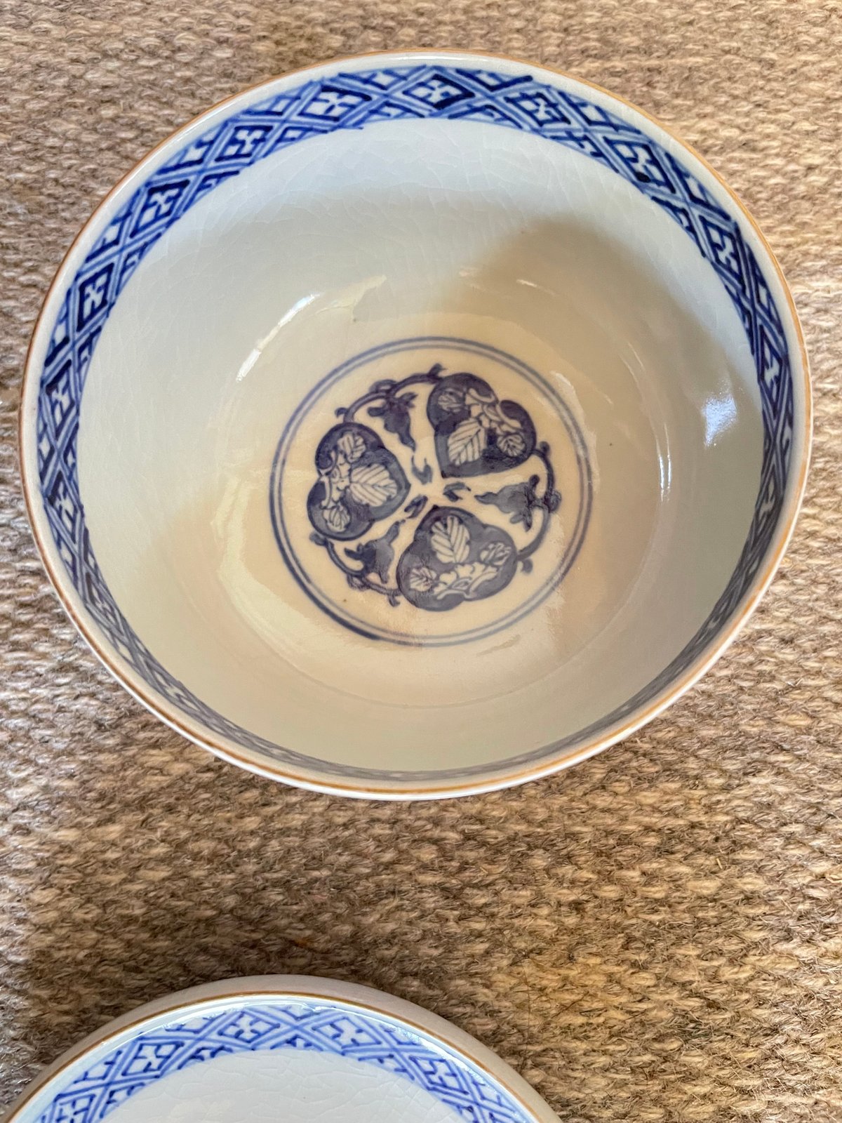 錦手大聖寺伊万里 蓋付茶碗 竜菱文様 明治時代 | れいゆぅる rayures 錦手大聖寺伊万里 蓋付茶碗 竜菱文様 明治時代 | れいゆぅる rayures