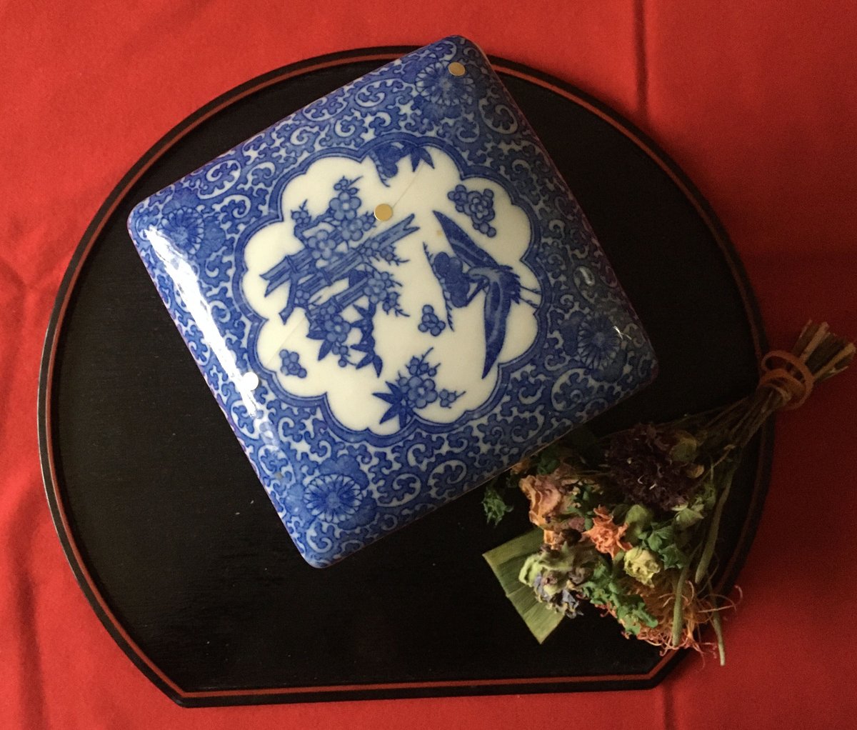 明治大正 印判 杜若と菊の三段重 印判陶器三段重 波楓松竹梅菊唐草文様 蓋ニュウあり 大正期