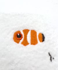 綿刺繍プチタオル　クマノミ