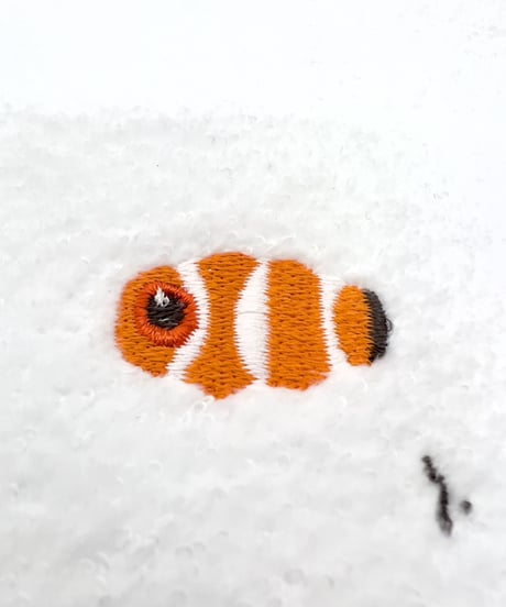 綿刺繍プチタオル　クマノミ