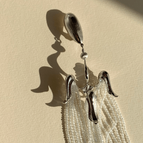 Full-blow Wisteria Earring (white topaz)