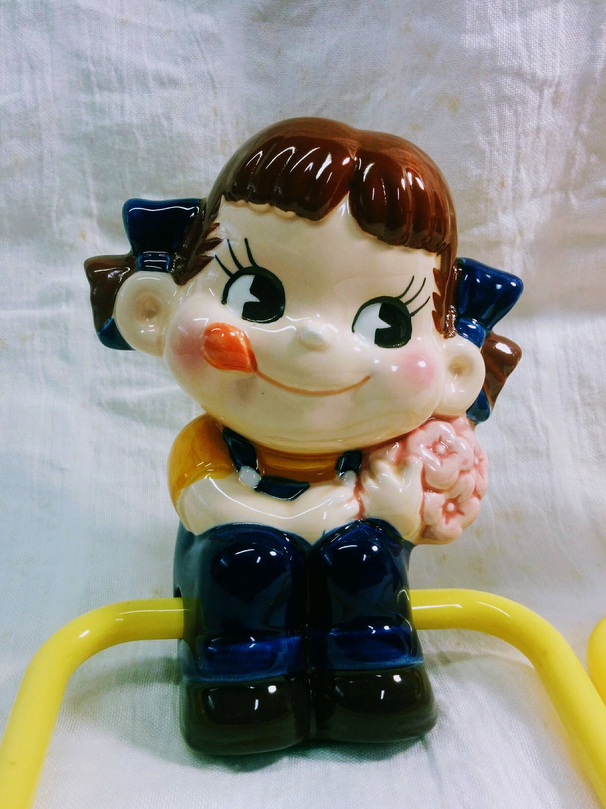 ペコちゃん タオルハンガー ブルー | MARUTe online store