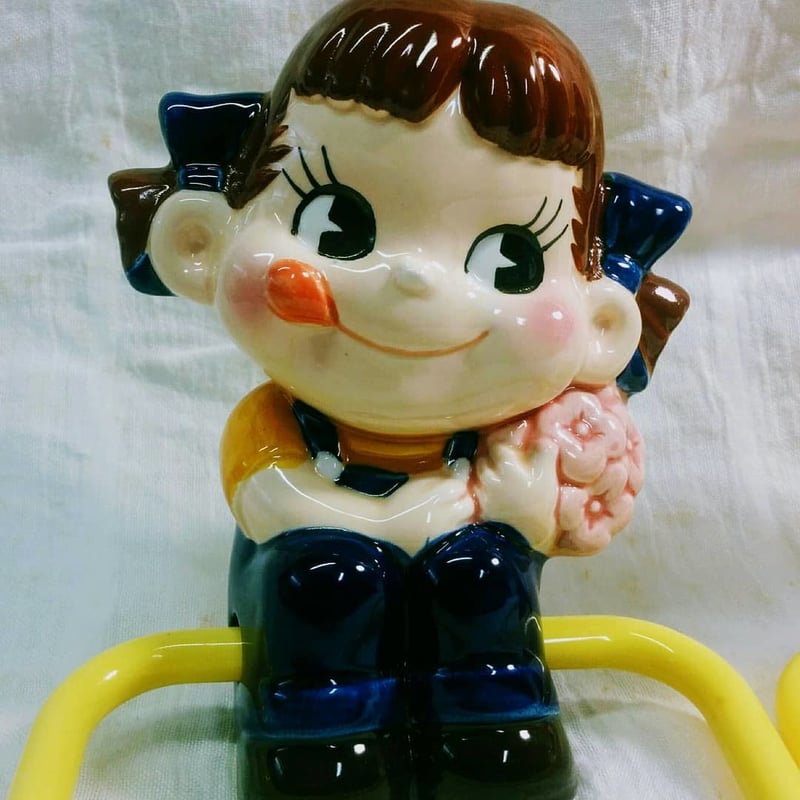 ペコちゃん タオルハンガー ブルー | MARUTe online store