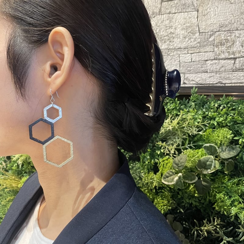 ヘキサゴンピアス ブルー （お値下げ】非加熱 ピジョンブラッド 天然 