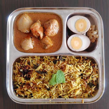 【インドの食器】ステンレスプレート（中）