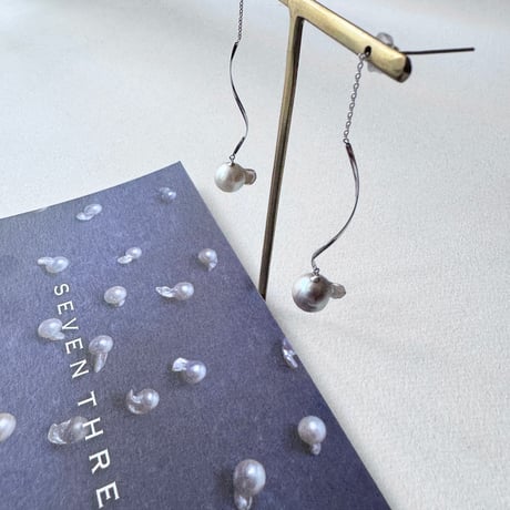 【K18】百花 #601 金魚真珠ロングチェーンピアス『波』