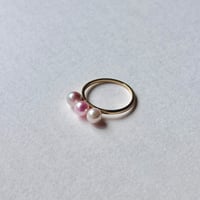 ＃830 ロゼ・ペルル5mm 3粒リング