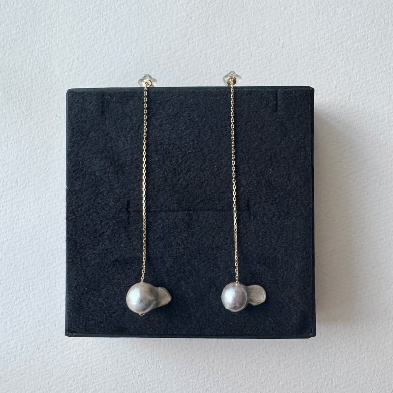 K18】百花 #609 金魚真珠ロングチェーンピアス『直』 | SEVEN THREE.