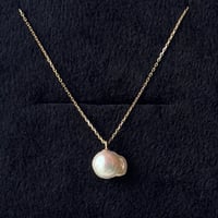 ぽ*·様 【ご入札お待ちしています】１８K、４.４㌘、美真珠&メレダイヤの三日月 4月 誕生石 ダイヤモンド｜アコヤパール ホワイトゴールド