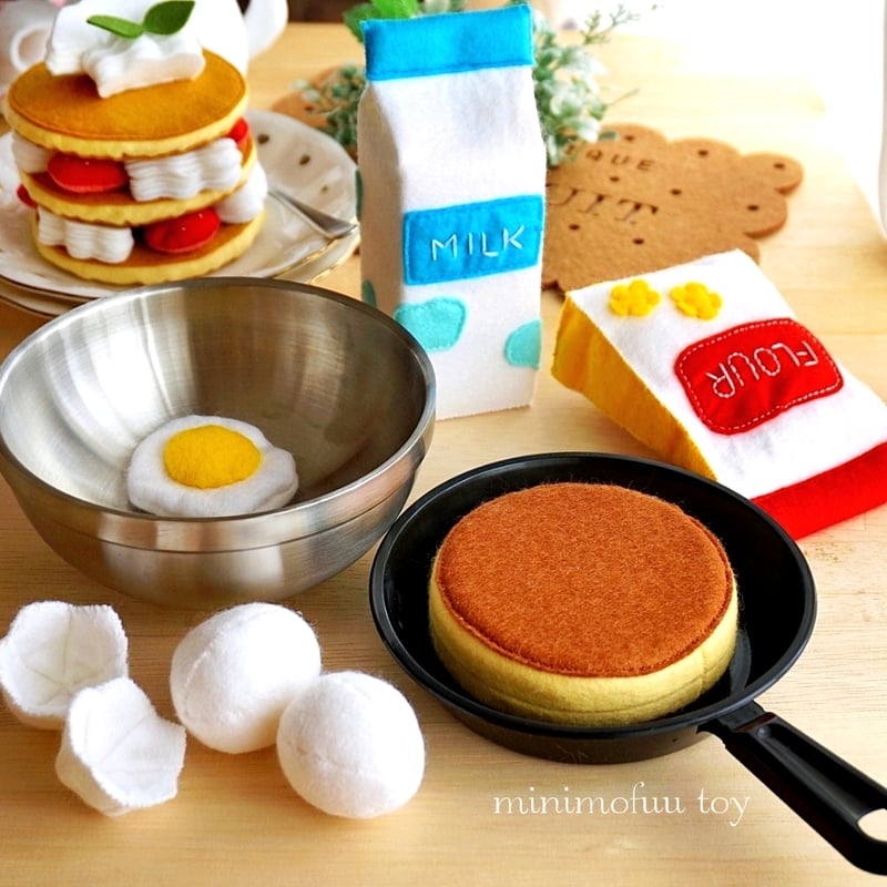 フェルトパンケーキセット 型紙レシピ】フェルトのパンケーキセット | minimofuu toy's shop