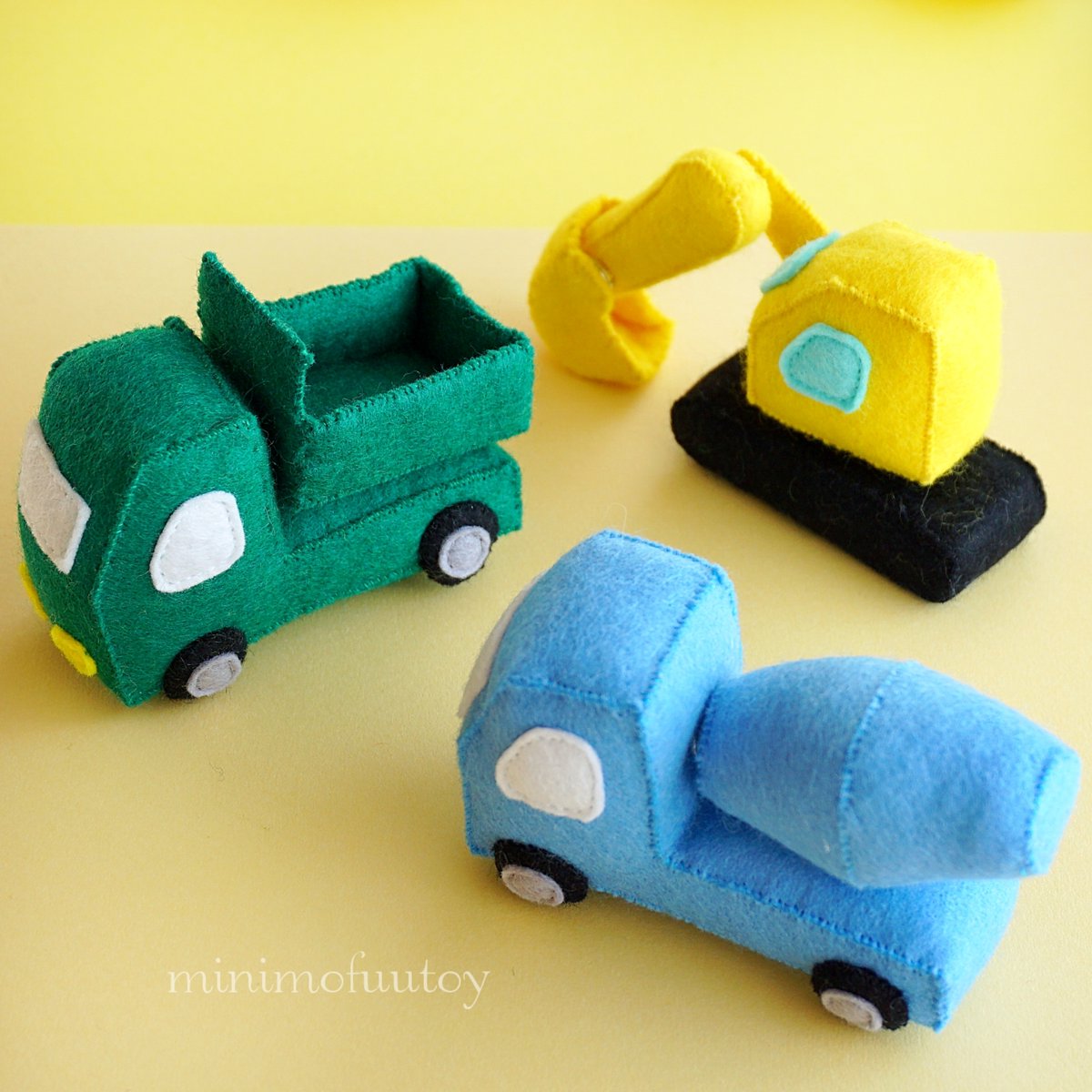 PDF型紙レシピ】フェルトの乗り物おもちゃ | minimofuu toy's shop