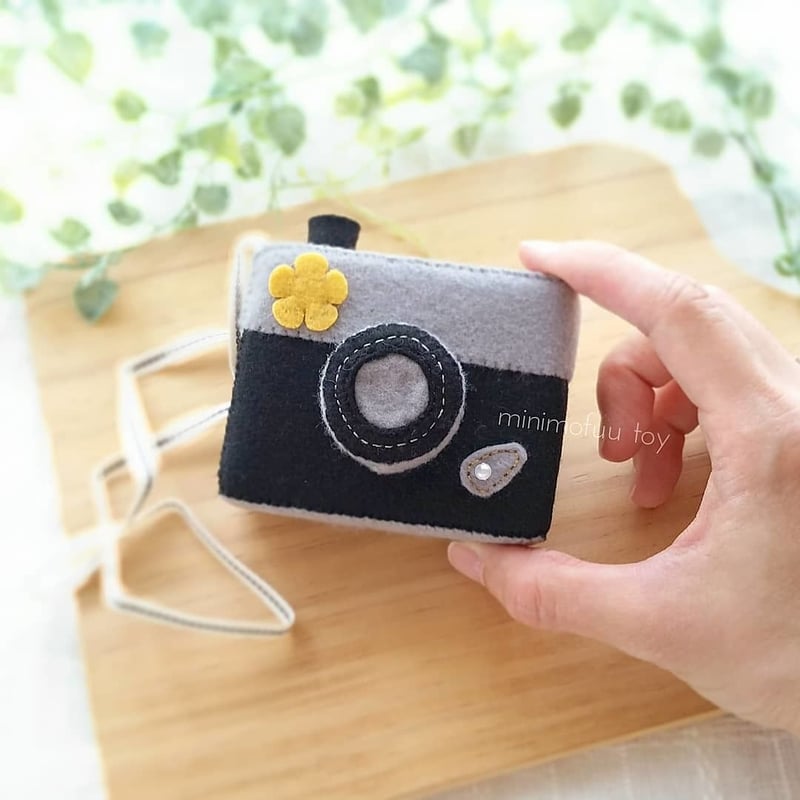 型紙レシピ】フェルトのカメラ | minimofuu toy's shop