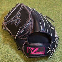 YAMAMOTO Pro Essential　硬式投手用　HP21  Yブラック×紐ブラック×ステッチピンク　Yフラットウェブ  左投げ