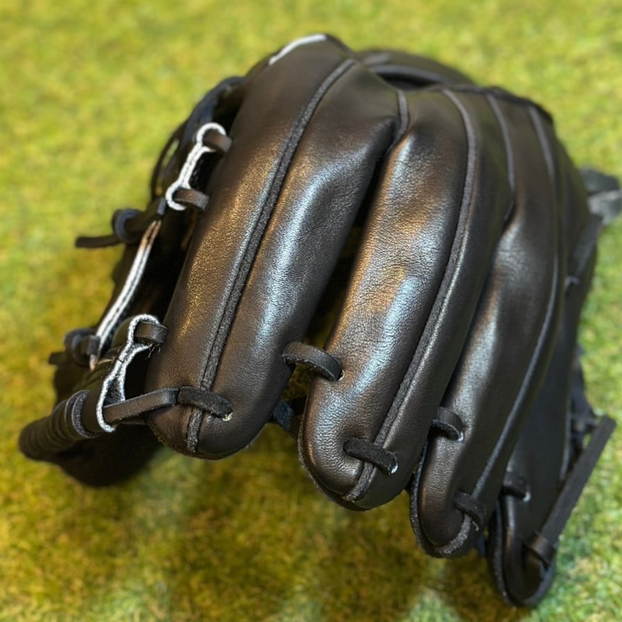 未使用YAMAMOTO Pro Essential　硬式小指2本入れ専用内野用 YAMAMOTO Pro Essential 硬式小指2本入れ専用内野用 H6 ブラック×紐