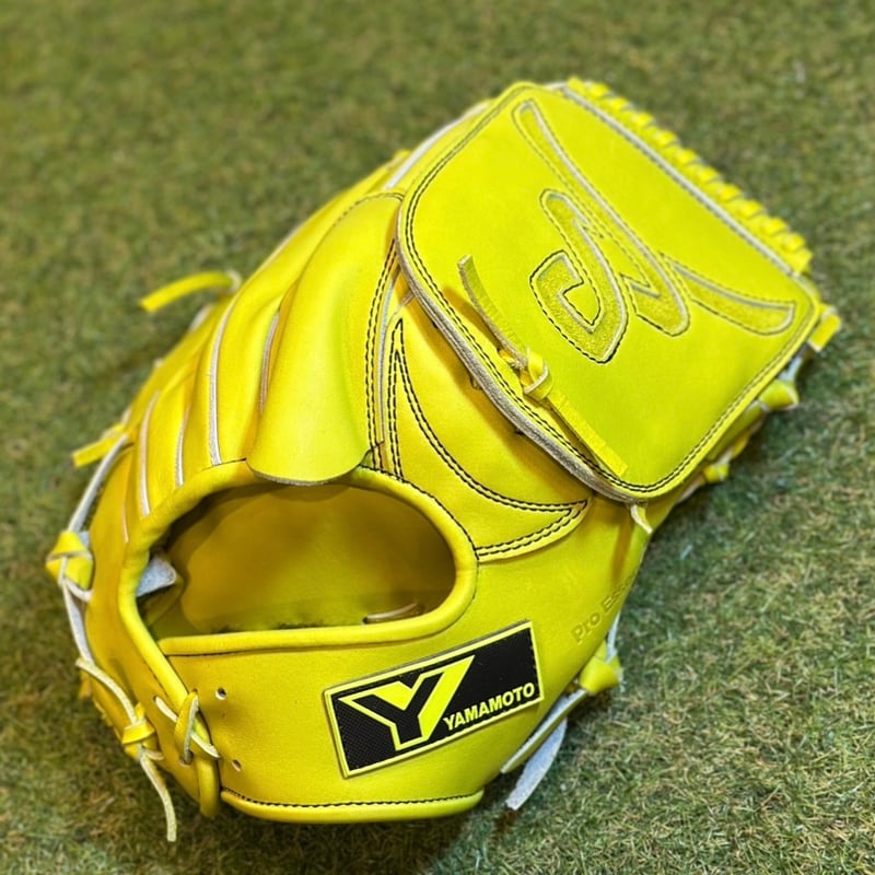 アンダーアーマー硬式投手用カラー:LMNレモンイエロー50％オフ アンダーアーマー硬式投手用カラー:LMNレモンイエロー50％オフ