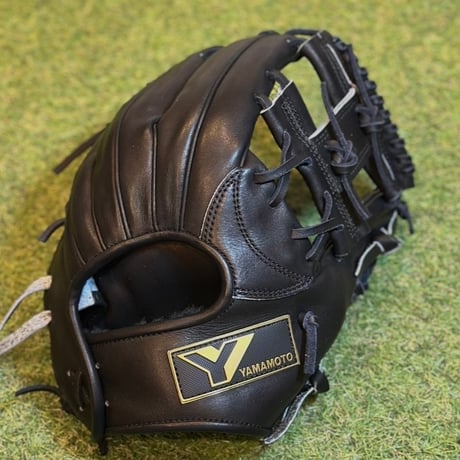 YAMAMOTO Pro Essential　硬式小指2本入れ専用内野用　H6 ブラック×紐ブラック×ステッチブラック　Hウェブ YAMAMOTO Pro Essential 硬式小指2本入れ専用内野用 H6 右投げ用 Y
