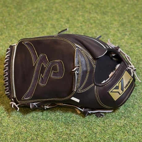 YAMAMOTO Pro Essential　硬式投手用　HP21  ダークブラウン×紐ブラウン×ステッチゴールド　Yフラットウェブ  左投げ