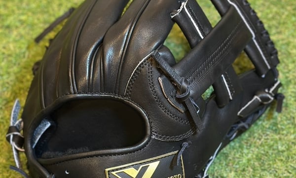 山本グラブスタジオ