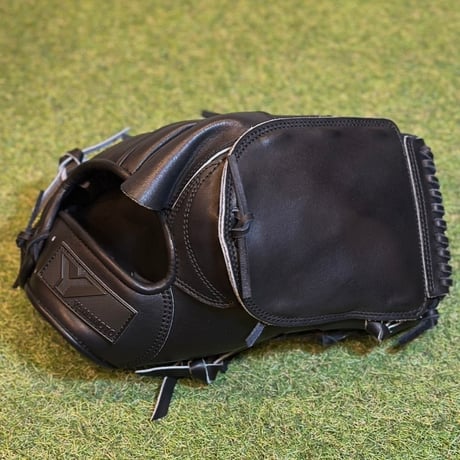 YAMAMOTO Pro Essential　硬式投手用　HP21  ブラック×紐ブラック×ステッチブラック　ビッグフラットウェブ