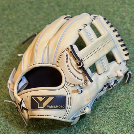 CATEGORY 内野用グラブ | 山本グラブスタジオ