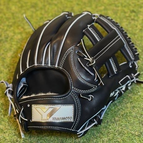 YAMAMOTO Pro Essential　硬式小指2本入れ専用内野用　H6 ブラック×紐ブラック×ステッチブラック　Hウェブ YAMAMOTO Pro Essential 硬式小指2本入れ専用内野用 H6 右投げ用 Y