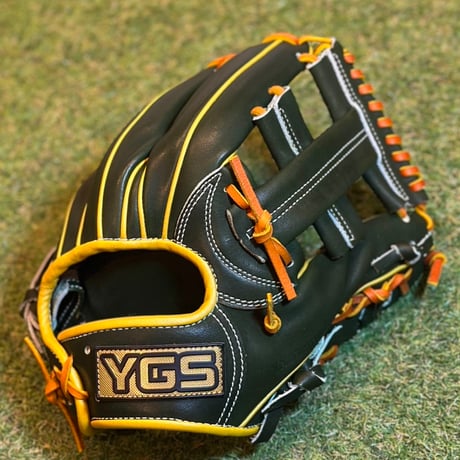 YGS 山本グラブスタジオ内野用硬式グローブ 黒/赤 EA3 YGS 山本グラブスタジオ内野用硬式グローブ 黒/赤 EA3
