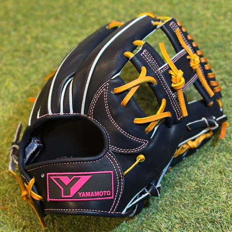 CATEGORY 硬式用グラブ | 山本グラブスタジオ