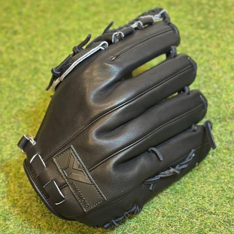 YAMAMOTO Pro Essential　硬式投手用　AR13  ブラック×紐ブラック×ステッチブラック　ショックツーピースウェブ  左投げ