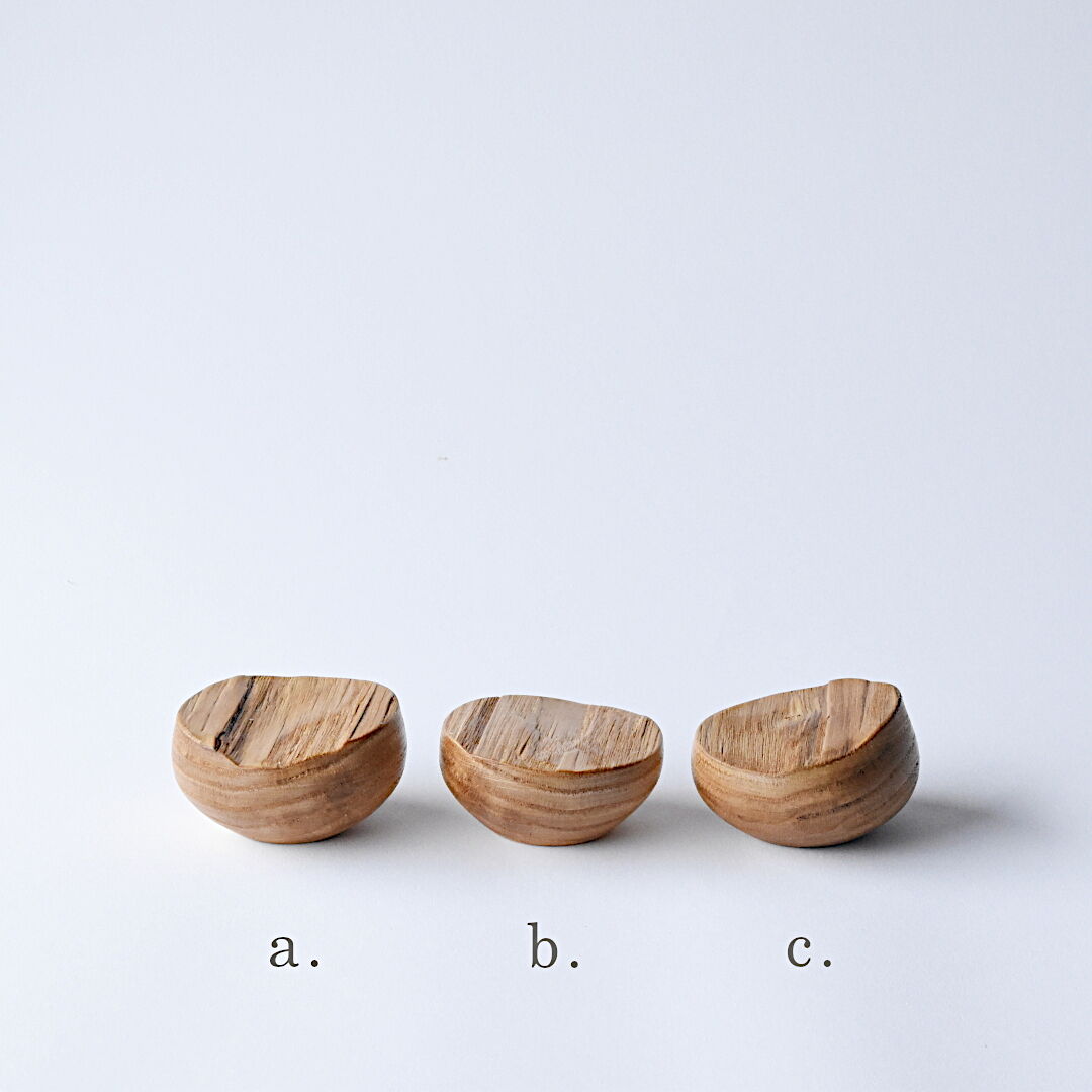桃と枇杷のようなペーパーウエイト 木工品 ペーパーウェイト | koishi square | blue-green | PLYWOOD