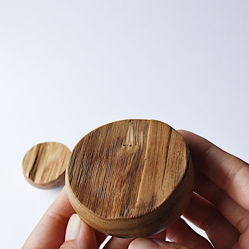 くりの木のペーパーウェイト | 木と