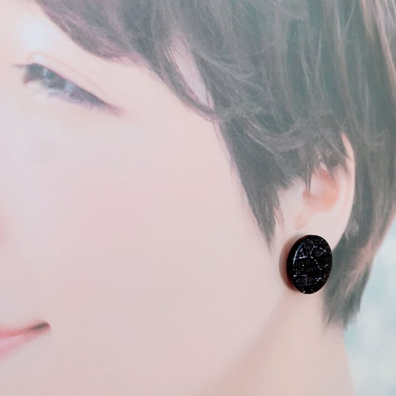 パイソン柄ヴィンテージボタンの大ぶりピアス | iman..