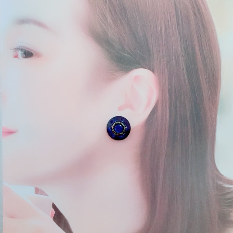 ラタン　ネイビー　ボタン　ピアス　イヤリング　リボン　ヴィンテージ　大ぶり　花 ネイビーブルーの大ぶり&ぽってりとしたヴィンテージボタンピアス | iman..